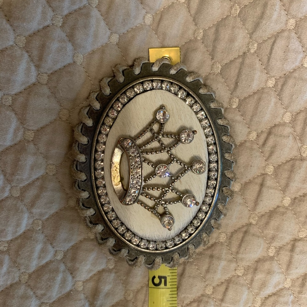 Swarovski Crown cowhide cowgirl belt buckle - Picture 6 of 10